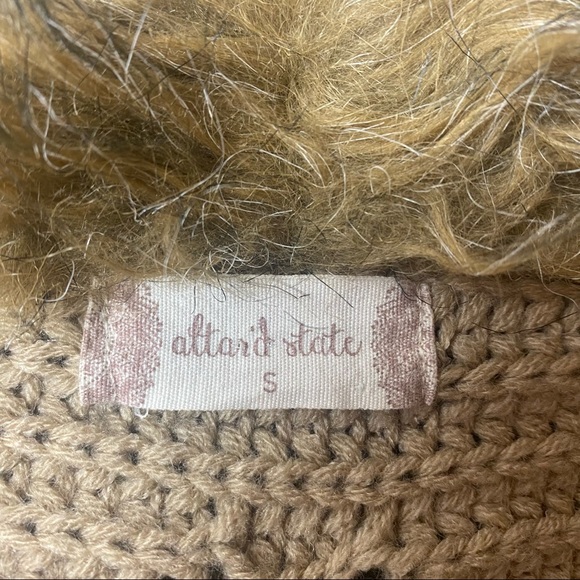 Altar'd State Forever Flurry Tan Faux Fur Collar Cardigan Sweater Size Small - Picture 10 of 13